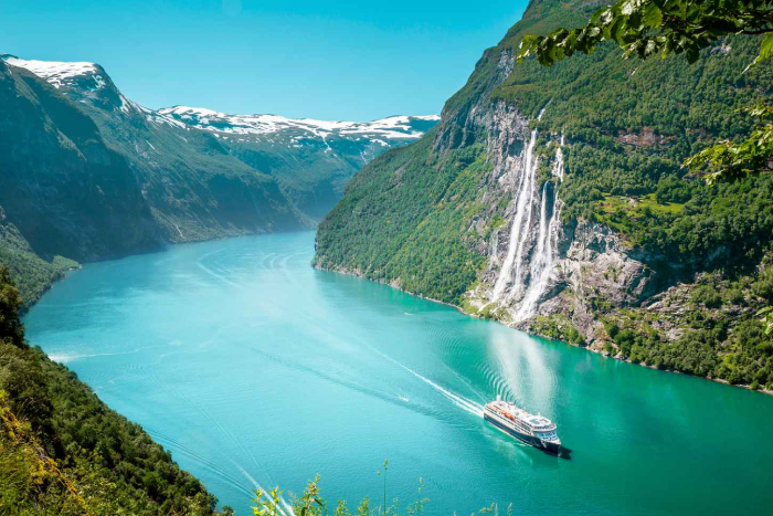 8 Best Cruise Destinations for First-Time Cruisers